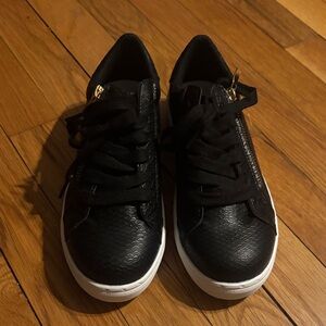 SHEIN Textured Black Sneakers with Gold Details